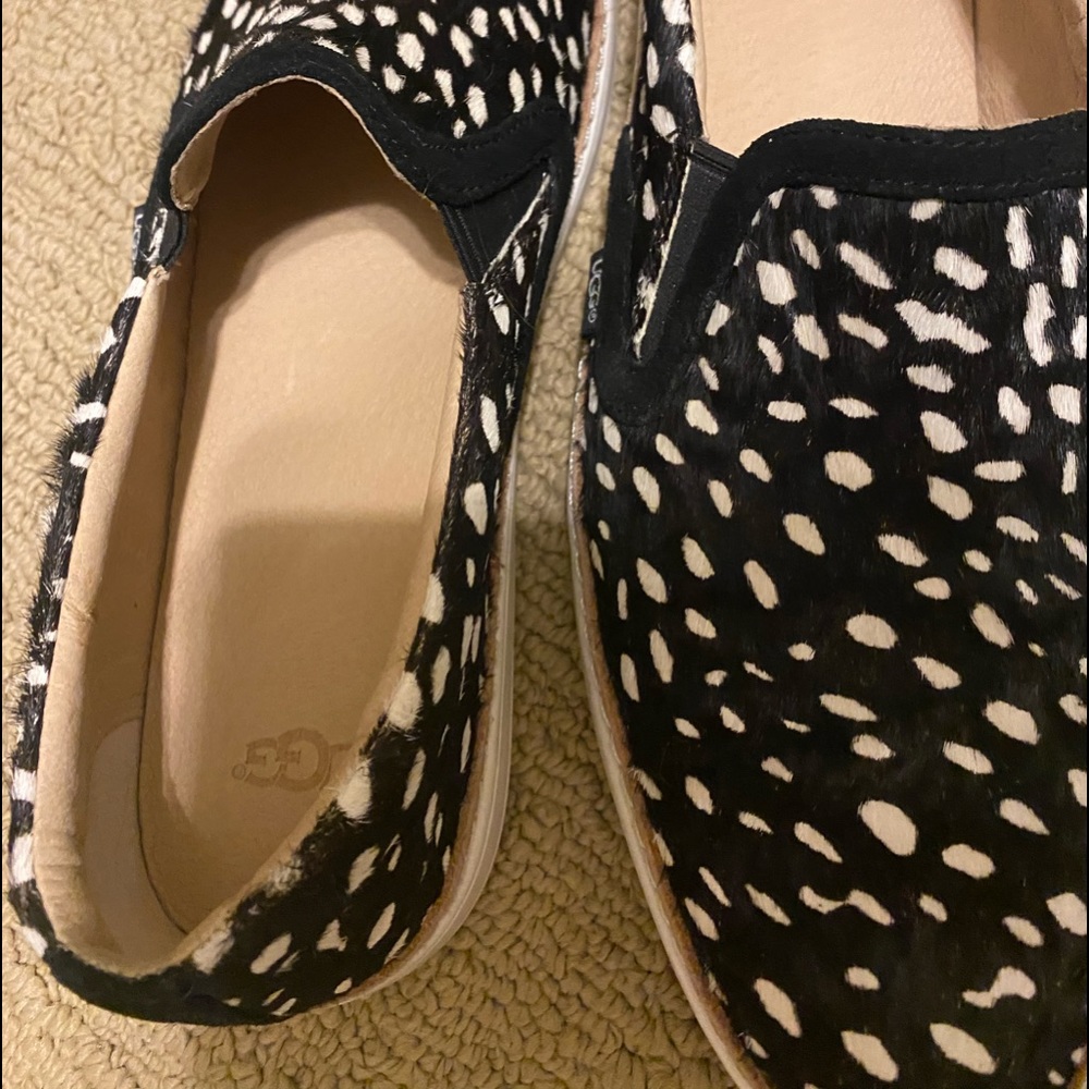 Brand new never worn ugg Soleda slip on shoe